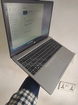 New Laptop HP 255 G8 8GB AMD Ryzen 3 SSD 512GB