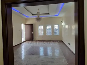 5bdrm Townhouse / Terrace in Idu for rent