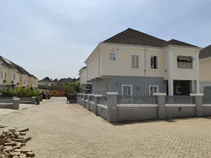 4bdrm Duplex in Idu for sale