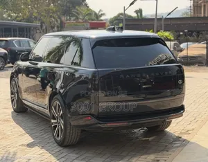 Land Rover Range Rover Vogue 2023 Black