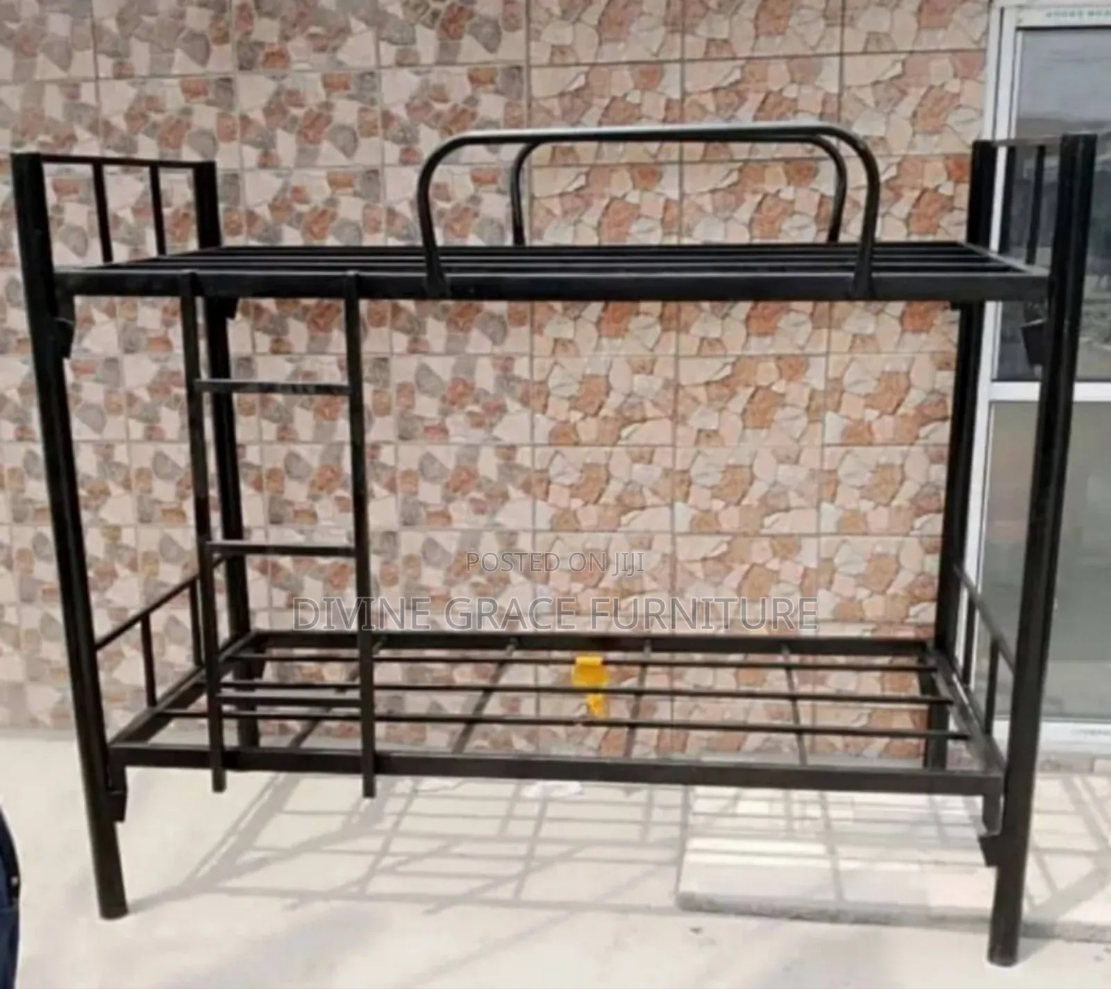 Double Bund Bed