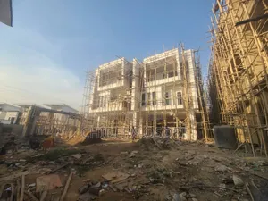 5bdrm Duplex in Jahi for sale