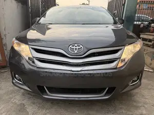 Toyota Venza V6 AWD 2010 Gray