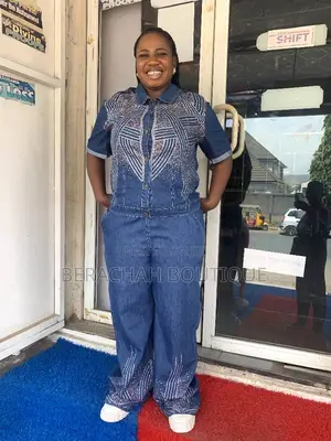 Ladies Jeans Up and Down 2pics