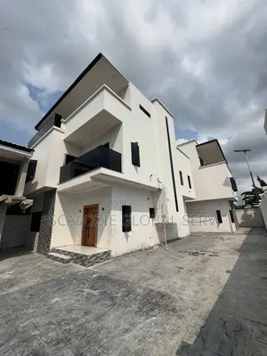 8bdrm Duplex in Nta Road Port for sale