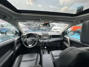 Toyota RAV4 Limited 4dr SUV AWD (2.5L 4cyl 6A) 2014 Silver