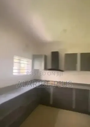 4bdrm Duplex in Estate, Life Camp for sale