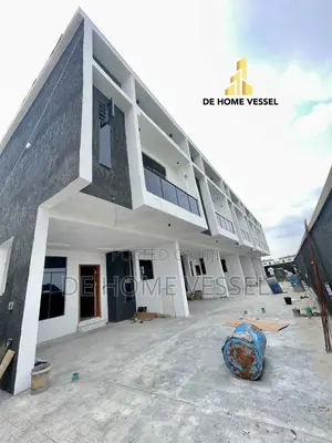 3bdrm Townhouse/Terrace in Ajah for sale