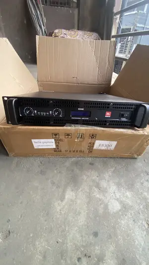 JBL Amplifier E8300