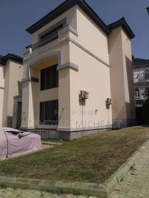 5bdrm Duplex in Asokoro for rent
