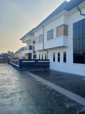 4bdrm Duplex in Owerri for sale