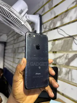 Apple iPhone 7 32 GB Black