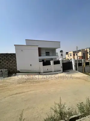 5bdrm Duplex in Gwarimpa Estate,By, Gwarinpa for sale