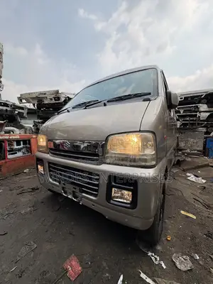 Suzuki Every 2008 Gold