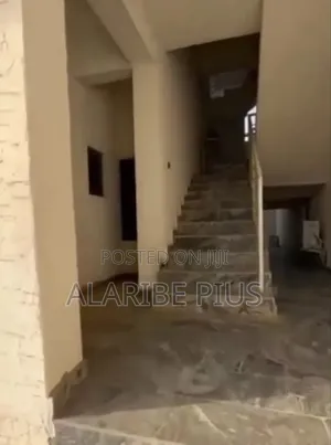3bdrm Block of Flats in Estate, Jahi for sale