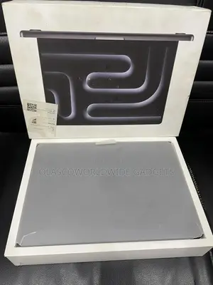 New Laptop Apple MacBook Pro 2024 M4 16GB Apple M4 SSD 512GB