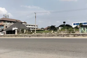 For Sale : 41⁄2 Rumuodomaya Rukpokwu Int'l Airport Road, Ph