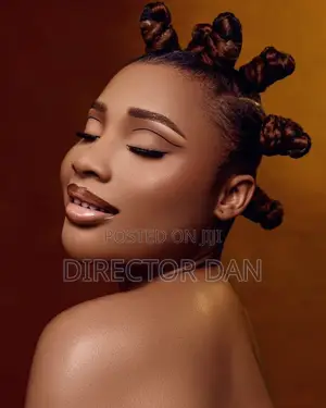 Photographer, High End Retoucher