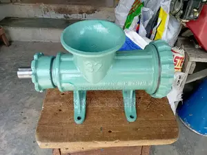 Maunally /Motorized Feeds Pelletizer Machine