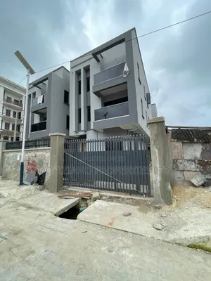 4bdrm Duplex in Lekki Phase 1 for sale