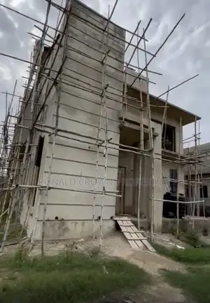6bdrm Duplex in Festac for sale