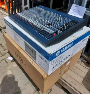 Original Yamaha Mixer 24channel Mg24/14fx