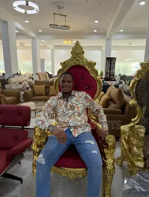 Royal Vintage Chair
