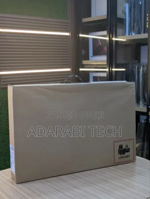 New Laptop Dell Alienware M18 R2 64GB Intel Core I9 SSD 2T