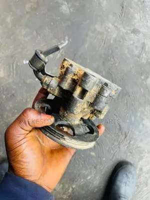 Tokunbo Power Steering Pump for Venza, Camry, Rav4 2ar 4plug Engine
