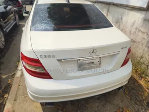Mercedes-Benz C300 Luxury 4Matic Sedan AWD (3.0L 6cyl 7A) 2010 White