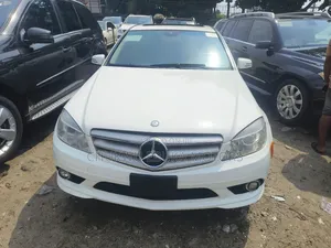 Mercedes-Benz C300 Luxury 4Matic Sedan AWD (3.0L 6cyl 7A) 2010 White