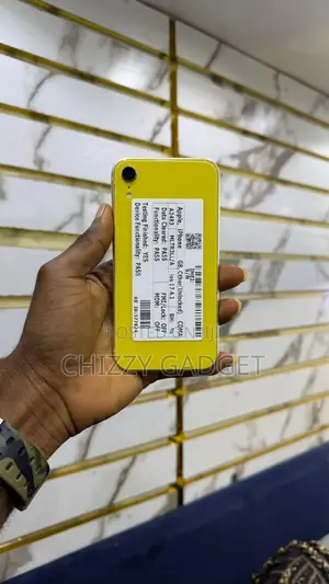 Apple iPhone XR 64 GB Yellow