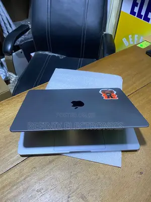 Laptop Apple MacBook Air 2022 M2 16GB Apple M2 SSD 256GB