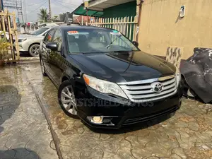 Toyota Avalon Limited Sedan FWD (3.5L 6cyl 6A) 2012 Black