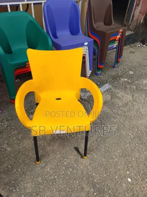 Plastic Chairs With Armrest(Promo)