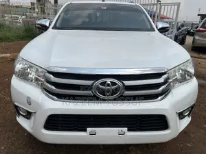 Toyota Hilux Revo Double Cab Petrol 2.7 AWD 2020 White