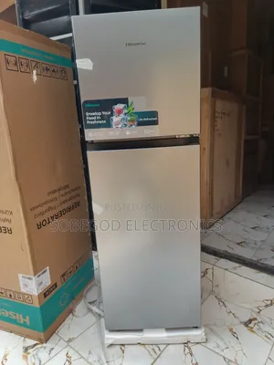 Original Hisense Top Freezer Refrigerator 154l
