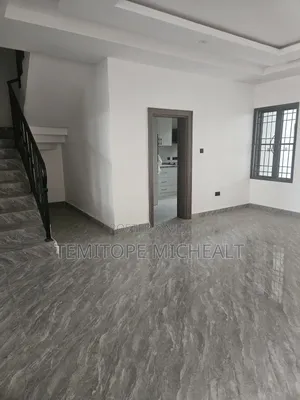 4bdrm Townhouse / Terrace in Wuye District for rent