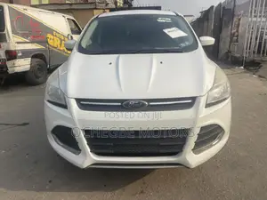 Ford Escape SE 4dr SUV AWD (1.6L 4cyl Turbo 6A) 2014 White