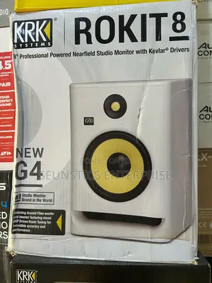 Quality Rokit 8 Studio Monitors (Speakers)