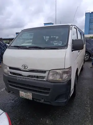 Toyota Vip Hiace Available for Hire With Driver
