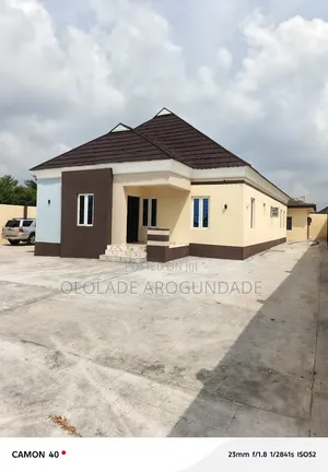 3bdrm Bungalow in Palm View Estate, Ijebu Ode for sale