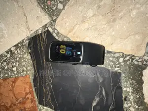 Fitbit Charge 5