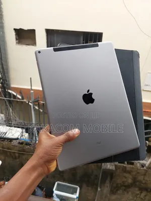 Apple iPad Pro 12.9  (2015) 128 GB Gray
