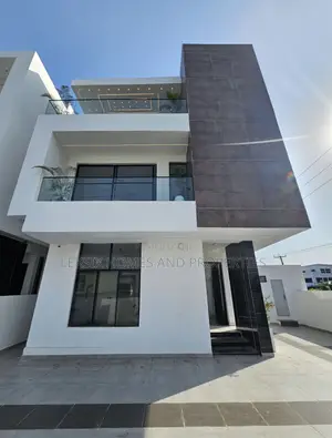 5bdrm Duplex in A Well Secured, Lekki Phase 1 for sale
