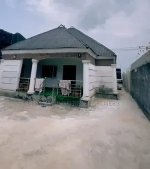 4bdrm Bungalow in Apu Road, Rukpokwu for sale