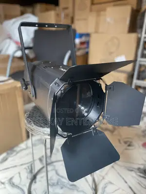 Led Fresnel Light Zoom Warm White and Pure White