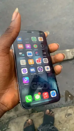 Apple iPhone X 256 GB White