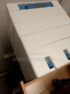 Egg Incubator (256 Capacity)