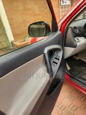 Toyota RAV4 2010 Red